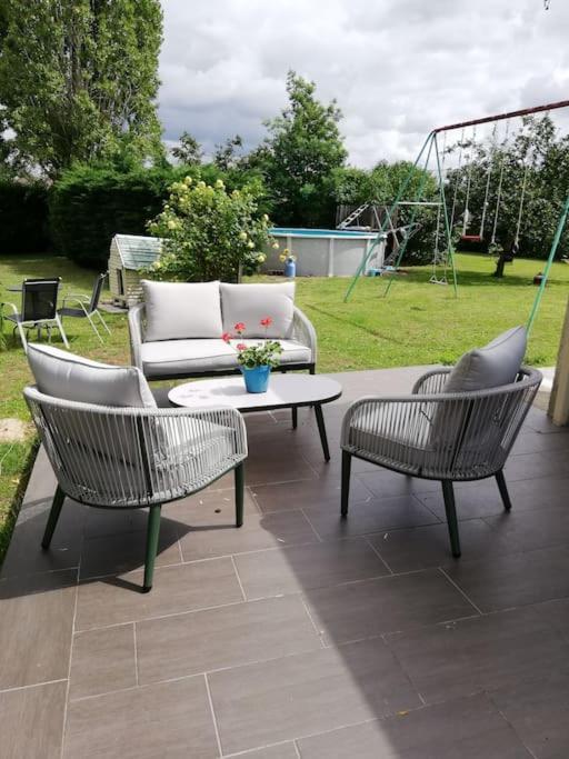 Chambre au calme à la campagne avec piscine idéale étape ou déplacement pro Vaux-sur-Vienne Exterior foto